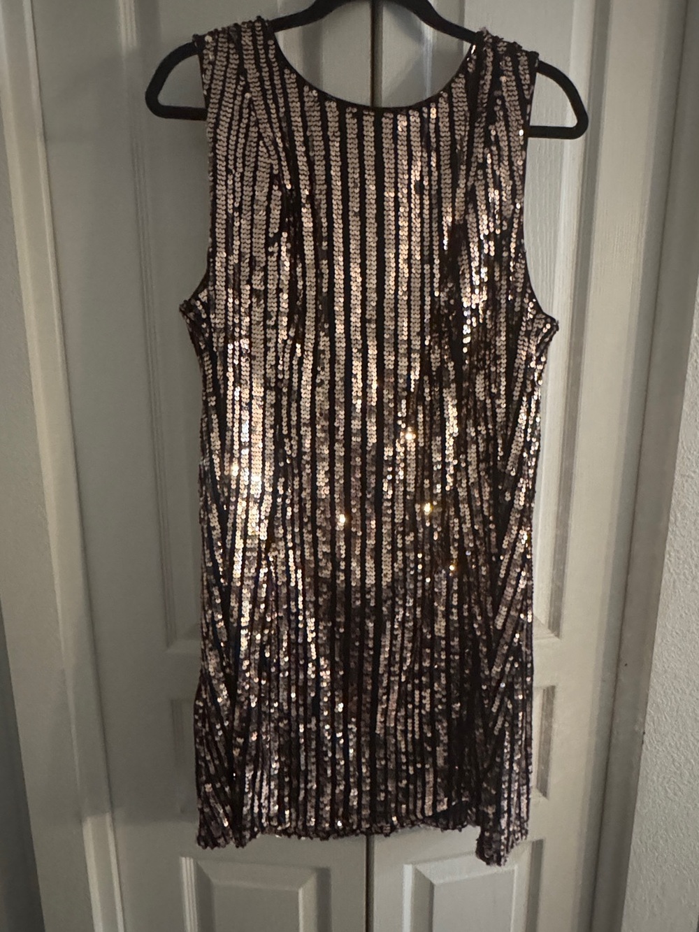 EUC TORRID Sz 1 Midi A-line Black and Gold Sequin Dress